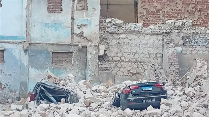 صورة من انهيار العقار
