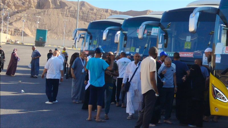 جانب من اولى رحلات