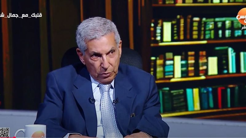 الدكتور خيري عبد