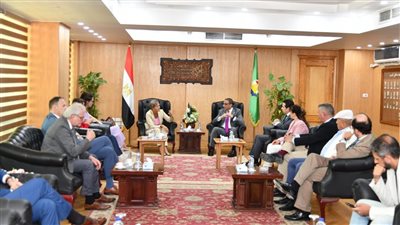 محافظ الفيوم يستقبل رئيسة وفد الاتحاد الأوروبي في مصر