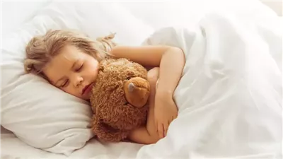 دراسة علمية تكشف دور البيئة العائلية في تحسين جودة النوم لدى الأطفال