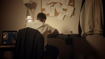 دراسة تحذر: العمل لساعات طويلة قد يغير تركيبة الدماغ