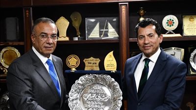 اتحاد السلة يشكر وزير الرياضة على دعمه للمنتخبات الوطنية وتذليل كافة العقبات