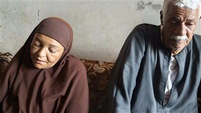 خلص عليه عشان رفض يغششه.. والدة طالب الدبلوم الفني بالفيوم: عايزه حقه ابني