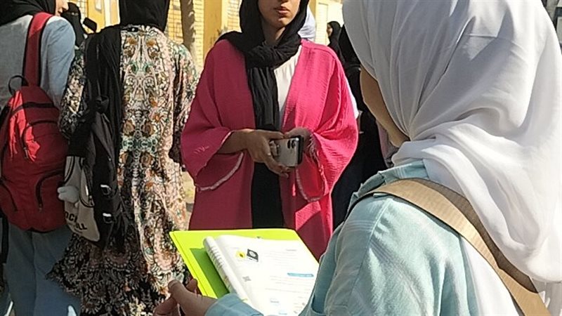 طلاب الشهادة الاعدادية
