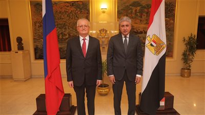 نيابة عن رئيس الوزراء... وزير السياحة يشارك في العيد الوطني الروسي