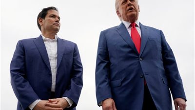 إدارة ترامب تسعى للنأي بنفسها عن الضربات الإسرائيلية على إيران