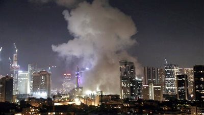 صاروخ إيراني يدمر جزئيًا برجًا من 50 طابقًا في تل أبيب