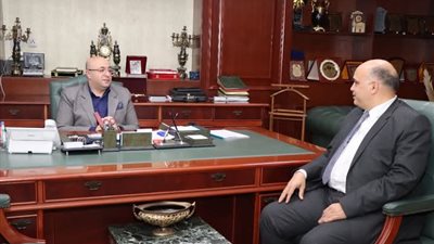 تحرير محاضر لعدم استخراج شهادات صحية وعدم الاعلان عن الاسعار ببني سويف