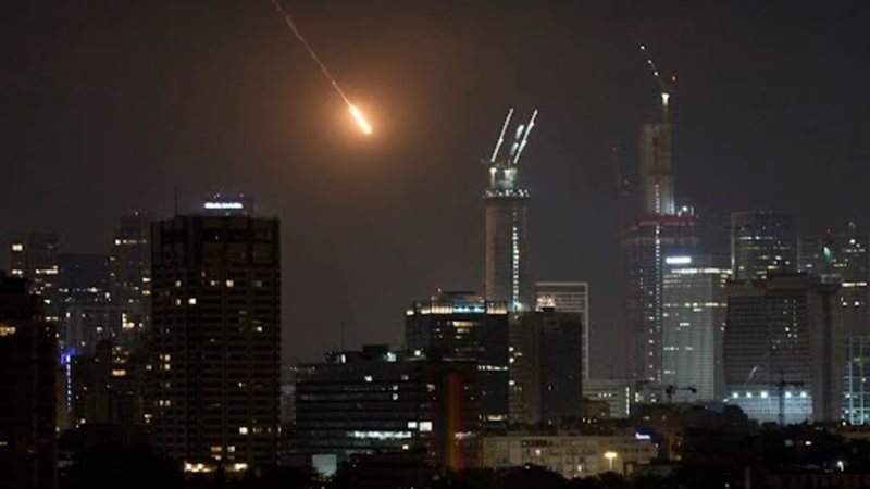 إيران تهدد باستهداف