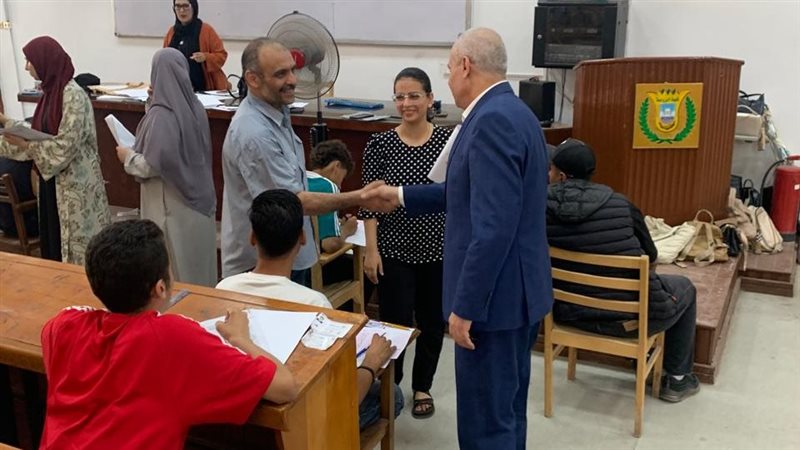 رئيس جامعة قناة السويس