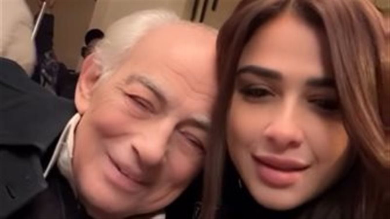 ياسمين عبد العزيز