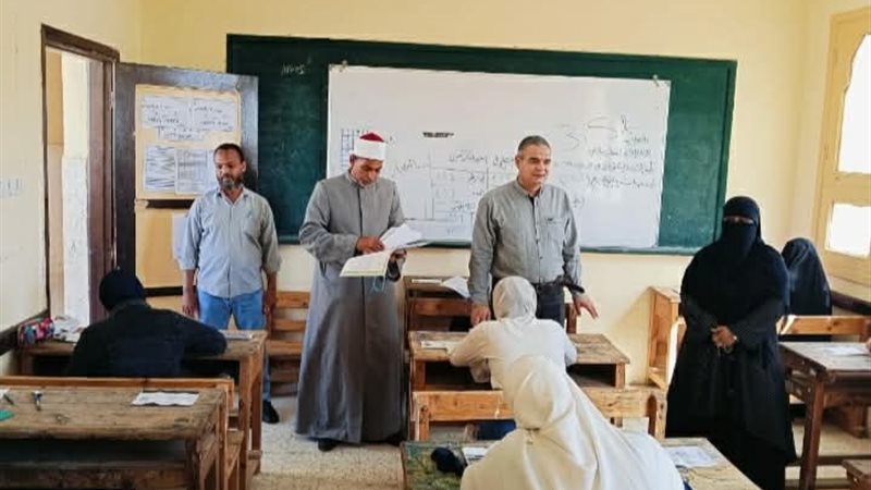 جانب من اللجان