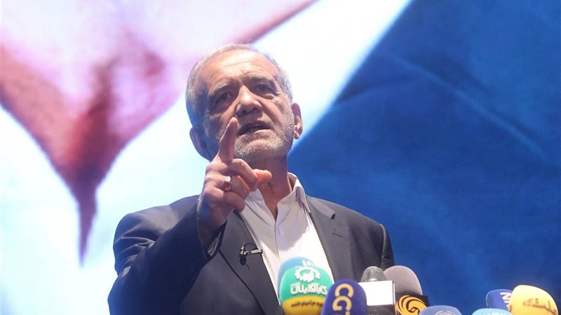 الرئيس الإيراني مسعود
