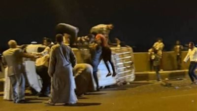 إصابة 10 أشخاص فى حادث تصادم بالطريق الدولى بالبحيرة 