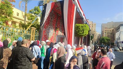 وسط قلق وتوتر.. توافد طلاب الشهادة الثانوية بمدارس قرى ومدن المنوفية