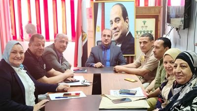 مدير تعليم المنوفية يتابع امتحانات الثانوية العامة من غرفة العمليات الرئيسية 