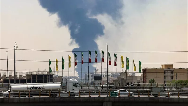 إيران
