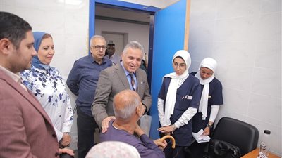 رئيس جامعة السويس: لن نتهاون مع أي  تقصير في تقديم الخدمة الصحية للمواطنين