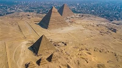 فريق بحثي يعلن اكتشاف «مدينة مخفية» تحت هرم منكاورع... وخبير يوضح 