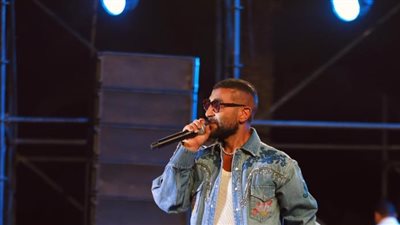 أول تعليق لـ «أحمد سعد» بسبب إطلالته الغريبة في حفل الساحل الشمالي|فيديو 