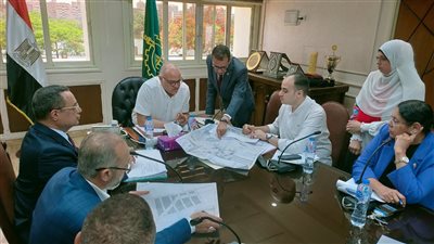 محافظ القليوبية يترأس إجتماع مجلس المناطق الصناعية لتعزيز فرص التنمية الإقتصاد