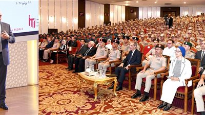  القوات المسلحة تنظم لقاء تعريفى مع وزارة الإتصالات وتكنولوجيا المعلومات