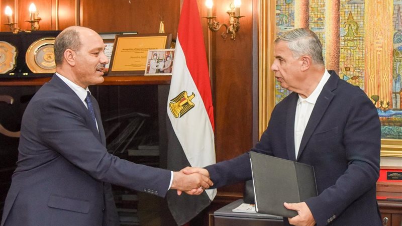 محافظ الإسكندرية
