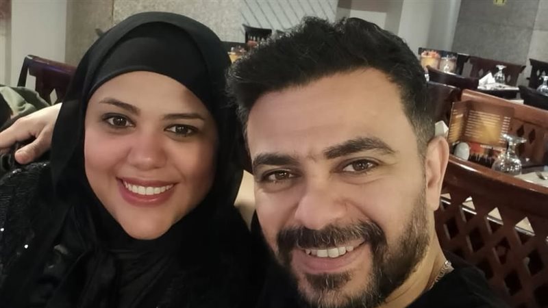 كريم الحسيني وزوجته