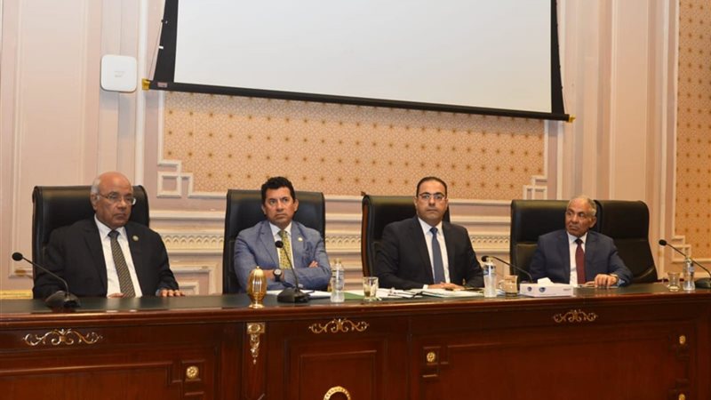 جانب من اجتماع شباب