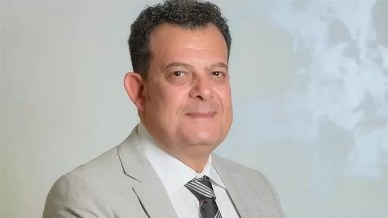 الدكتور عادل السباعي