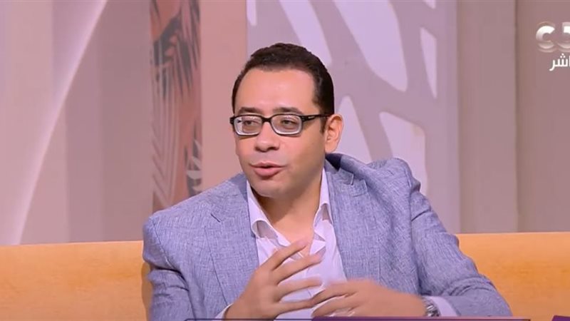 الدكتور عمرو حسن