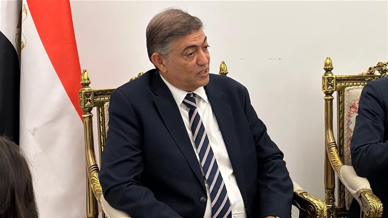 الدكتور هشام عبد