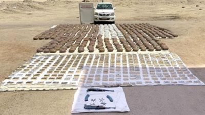 بقيمة 141 مليون جنيه.. مصرع عنصرين جنائيين بحوزتهما 2 طن مخدرات 