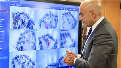 وزير التعليم يتابع امتحان اللغة الإنجليزية للثانوية من كاميرات المراقبة 