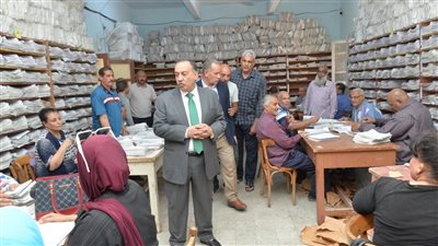 محافظ أسيوط يتفقد أعمال لجنة مراقبة تصحيح ورصد درجات الشهادة الإعدادية