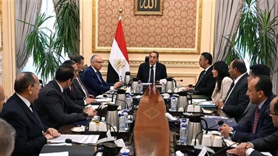 رئيس الوزراء يتابع مع الوزارات المعنية تطوير منظومة الري لزراعة قصب السكر