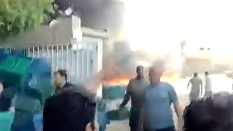 جانب من الحريق