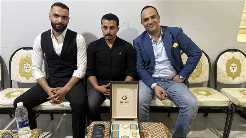 أثناء تكريم إبن الشهيد