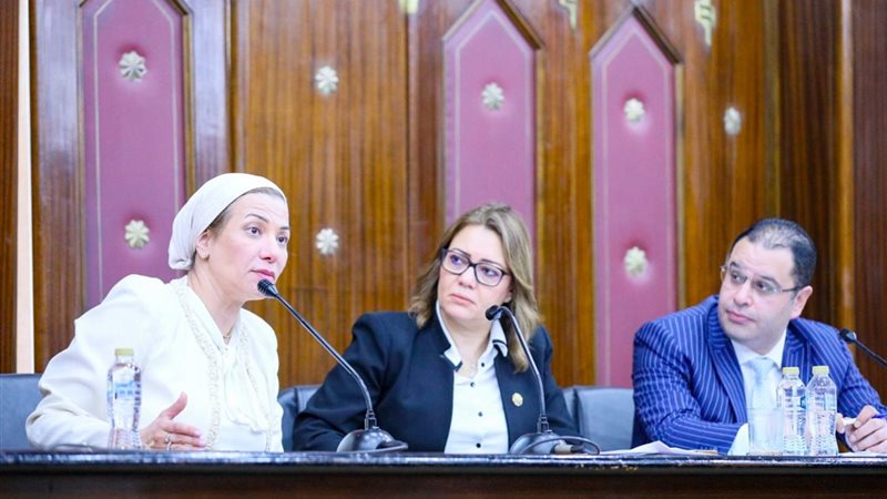 جانب من الحوار 