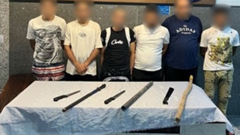 المتهمين والأسلحة