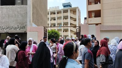 ارتياح بين طلاب الثانوية العامة بطنطا بعد امتحان اللغة الفرنسية..“سهل ومباشر” 