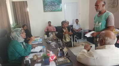 رفع الإشغالات والمخالفات في حملة نظافة شاملة بحي الأربعين في السويس