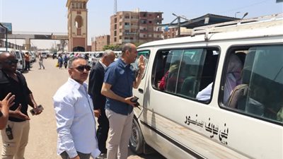 «QR» كود وأرقام اتصال مباشر.. وسائل جديدة لضبط منظومة النقل ببني سويف