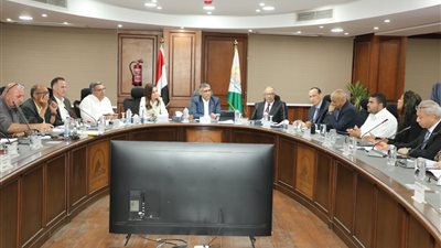 محافظ الجيزة : اللقاء الأسبوعي مع المواطنين منصة التفاعل المباشر لحل المشكلات 