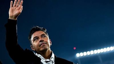 كوليديو يدك شباك أوروا ريد الياباني برأسية قوية و يتقدم لريفر بليت