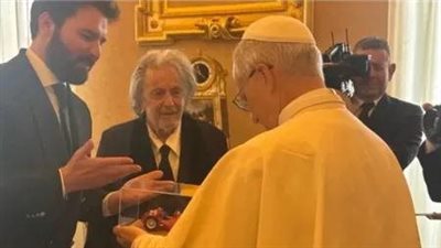 لقاء تاريخي في الفاتيكان بين آل باتشينو والبابا ليو الرابع عشر