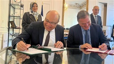 مصر وفرنسا توقّعان اتفاقية لتعزيز التعاون في الطيران المدني