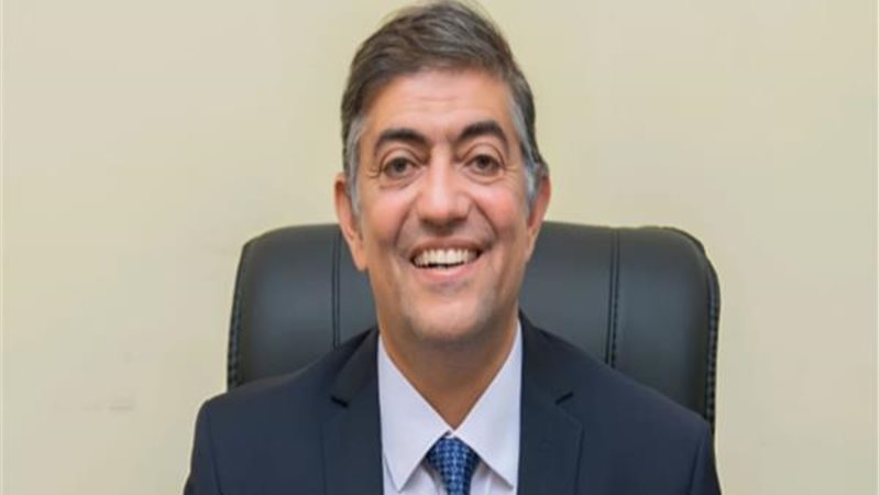 الدكتور هشام عبد