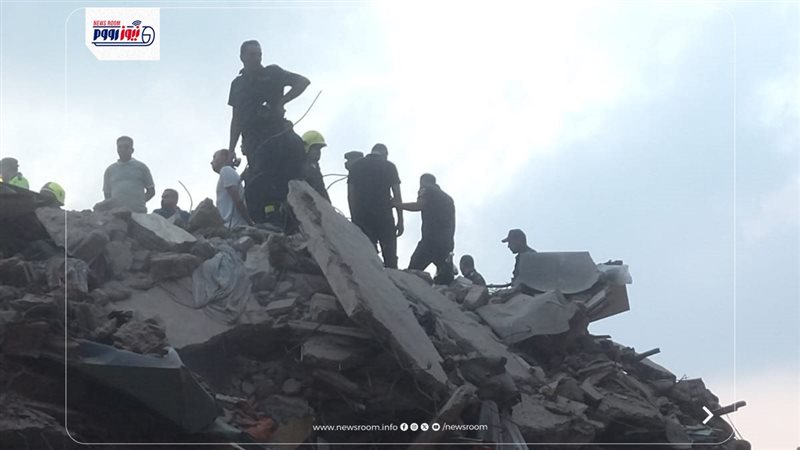 انهيار عقار على السكان